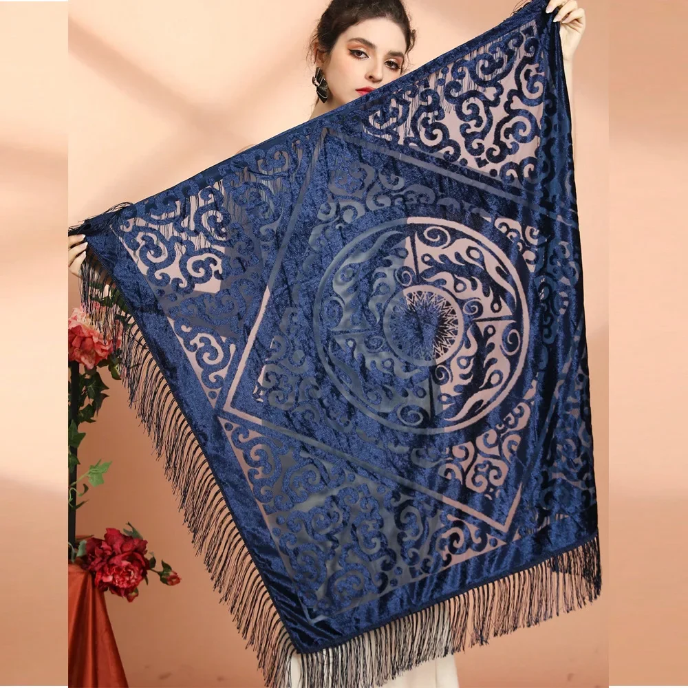 AW25 Velvet Jacquard Shawl wit - đánh giá và giá Cashmere Scarf