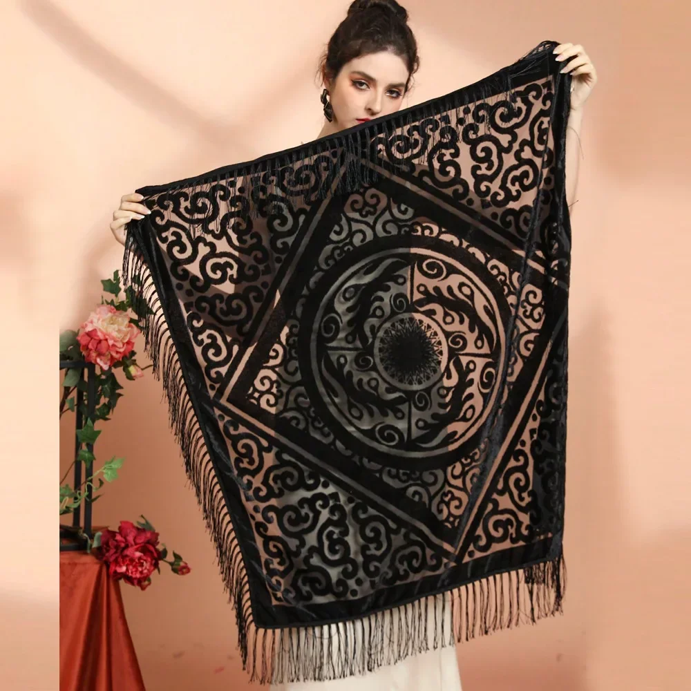 AW25 Velvet Jacquard Shawl wit - đánh giá và giá Cashmere Scarf
